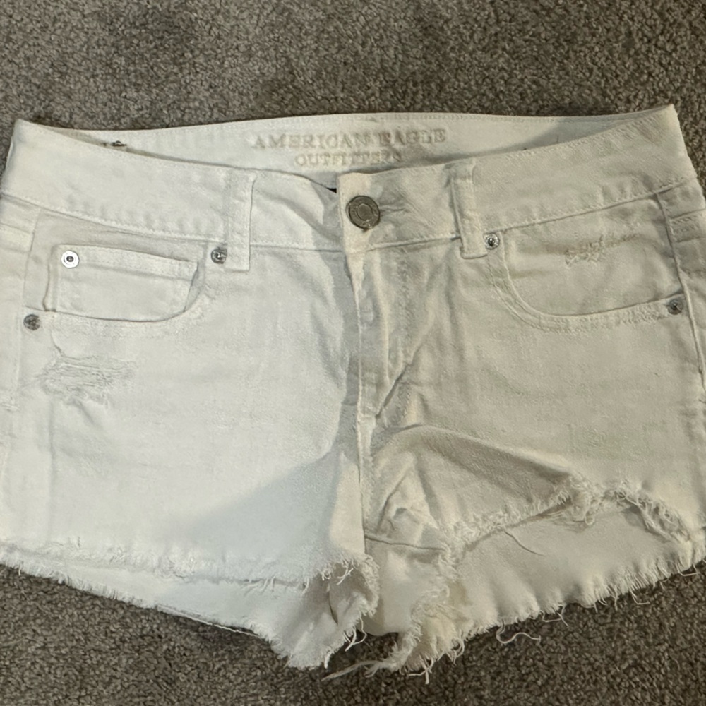 American Eagle low-rise shorts sz. 10